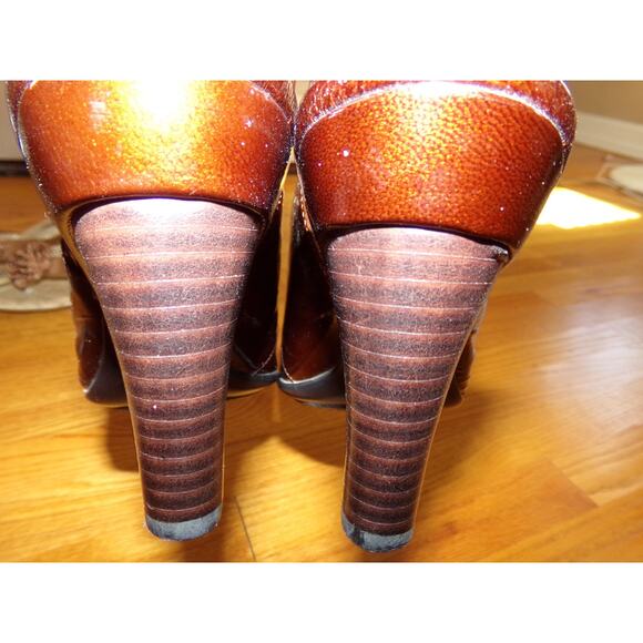 Gorgeous pair‎ of Sofft brown patent leather slingback pumps 8 M Perfect - Picture 3 of 4